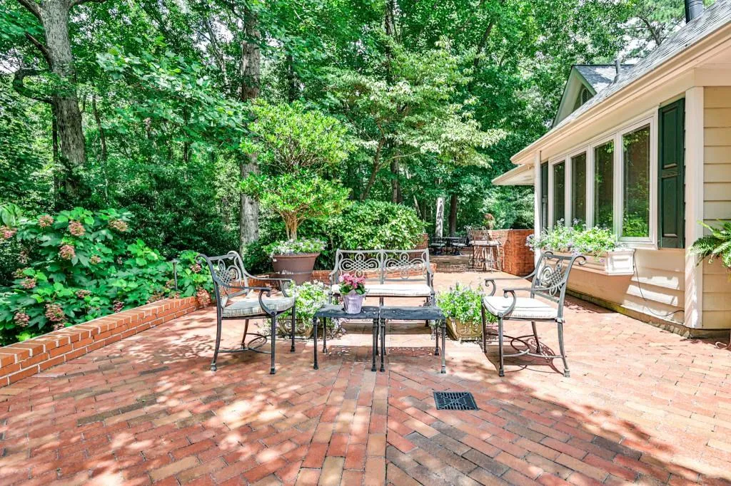 8330 Hewlett Road, Sandy Springs, Georgia 30350, 6 Bedrooms Bedrooms, ,6 BathroomsBathrooms,Residential,Sold,8330 Hewlett Road,6919879
