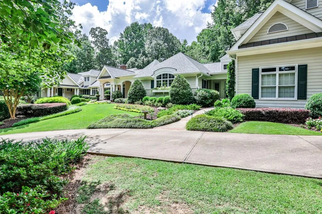 8330 Hewlett Road, Sandy Springs, Georgia 30350, 6 Bedrooms Bedrooms, ,6 BathroomsBathrooms,Residential,Sold,8330 Hewlett Road,6919879