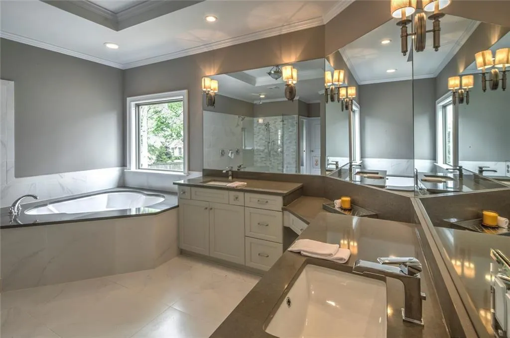 15 Long Island Place, Sandy Springs, Georgia 30328, 6 Bedrooms Bedrooms, ,5 BathroomsBathrooms,Residential,Sold,15 Long Island Place,5699255