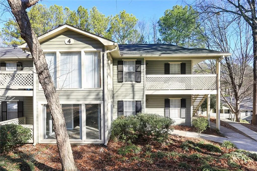 408 Natchez Trace, Sandy Springs, Georgia 30350, 2 Bedrooms Bedrooms, ,2 BathroomsBathrooms,Residential,Sold,408 Natchez Trace,5781329