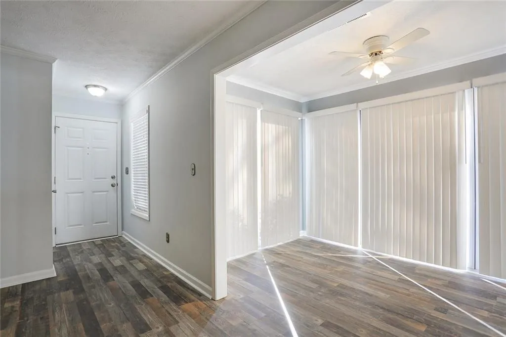 408 Natchez Trace, Sandy Springs, Georgia 30350, 2 Bedrooms Bedrooms, ,2 BathroomsBathrooms,Residential,Sold,408 Natchez Trace,5781329