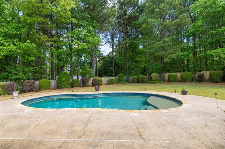 280 Starfire Court, Loganville, Georgia 30052