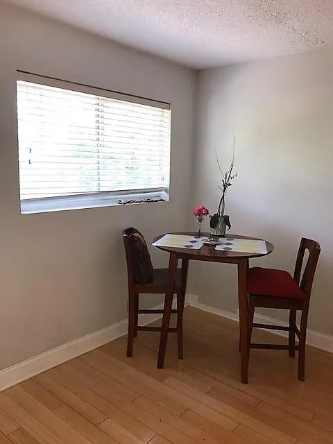 315 Hilderbrand Drive Unit B4, Sandy Springs, Georgia 30328, 2 Bedrooms Bedrooms, ,1 BathroomBathrooms,Residential,Sold,315 Hilderbrand Drive Unit B4,6037220