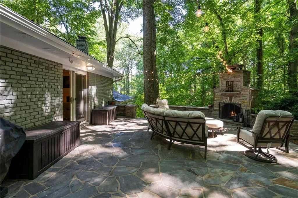 5655 Colton Drive, Sandy Springs, Georgia 30342, 3 Bedrooms Bedrooms, ,3 BathroomsBathrooms,Residential,Sold,5655 Colton Drive,6737038