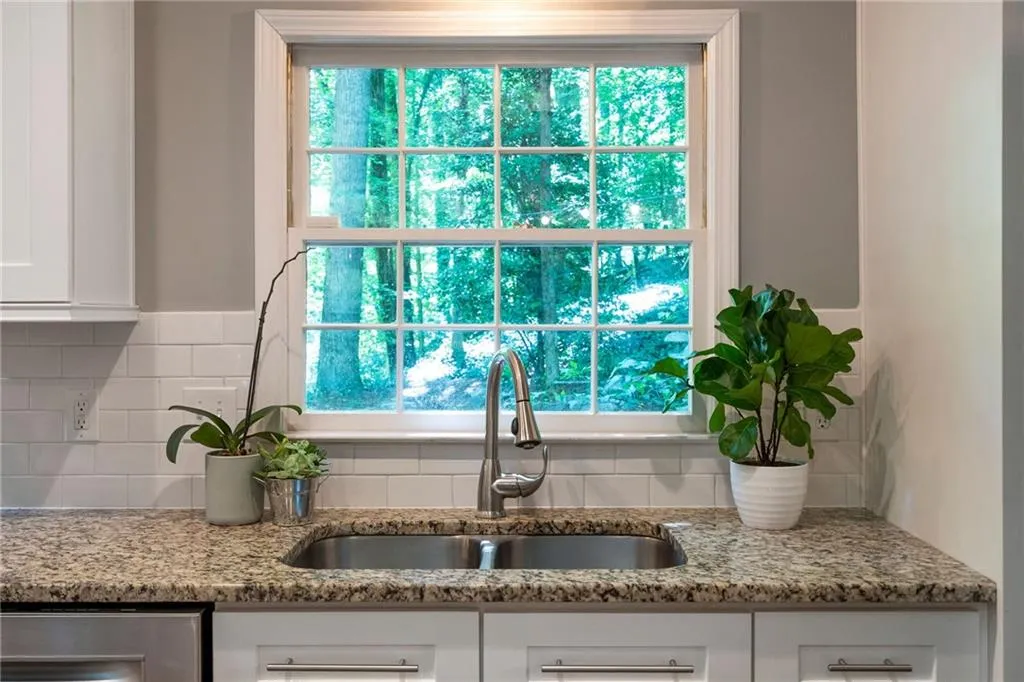 5655 Colton Drive, Sandy Springs, Georgia 30342, 3 Bedrooms Bedrooms, ,3 BathroomsBathrooms,Residential,Sold,5655 Colton Drive,6737038