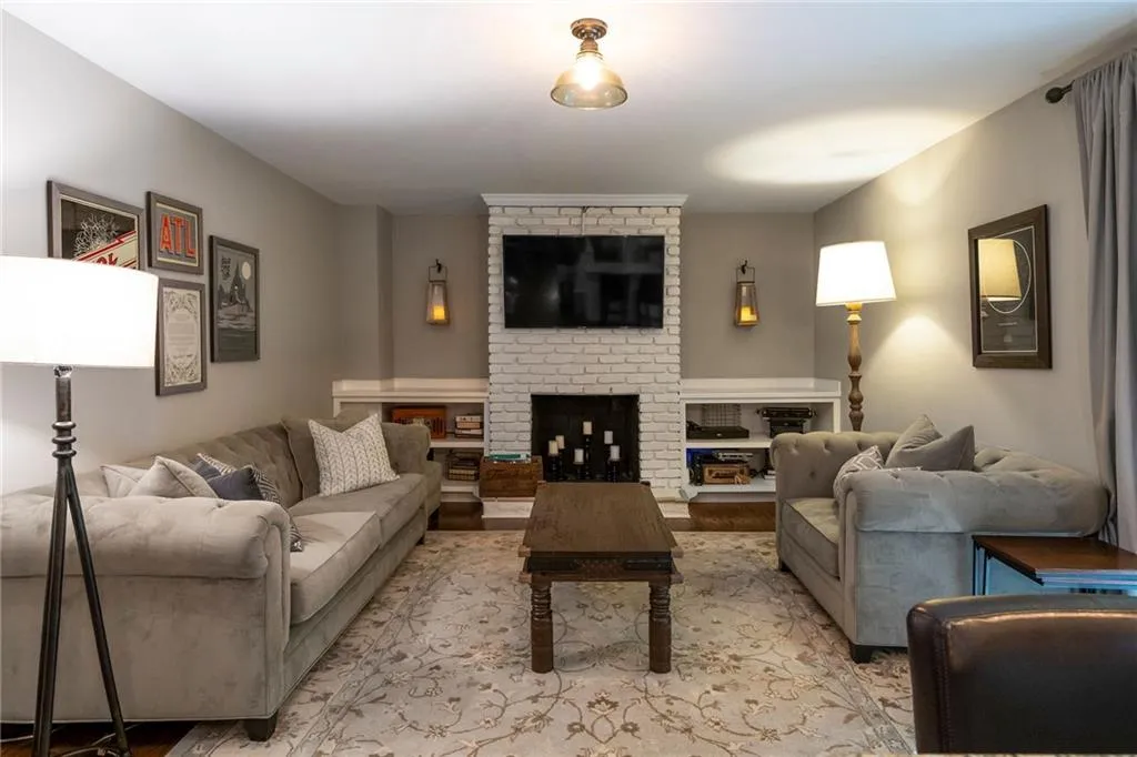 5655 Colton Drive, Sandy Springs, Georgia 30342, 3 Bedrooms Bedrooms, ,3 BathroomsBathrooms,Residential,Sold,5655 Colton Drive,6737038