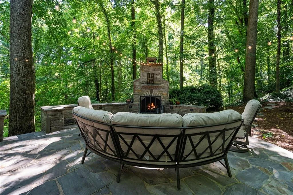 5655 Colton Drive, Sandy Springs, Georgia 30342, 3 Bedrooms Bedrooms, ,3 BathroomsBathrooms,Residential,Sold,5655 Colton Drive,6737038