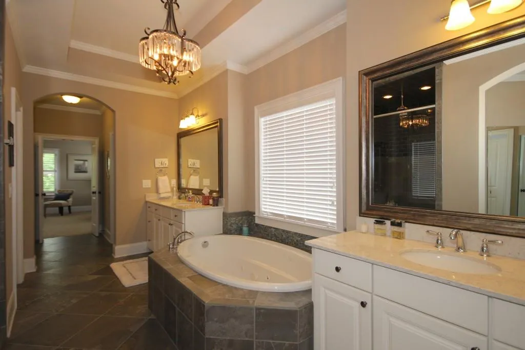 3928 Dahlwiny Court, Sandy Springs, Georgia 30350, 5 Bedrooms Bedrooms, ,4 BathroomsBathrooms,Residential,Sold,3928 Dahlwiny Court,5690113