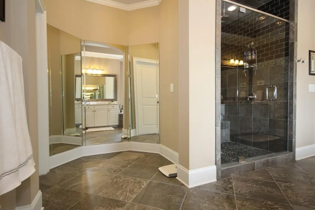 3928 Dahlwiny Court, Sandy Springs, Georgia 30350, 5 Bedrooms Bedrooms, ,4 BathroomsBathrooms,Residential,Sold,3928 Dahlwiny Court,5690113