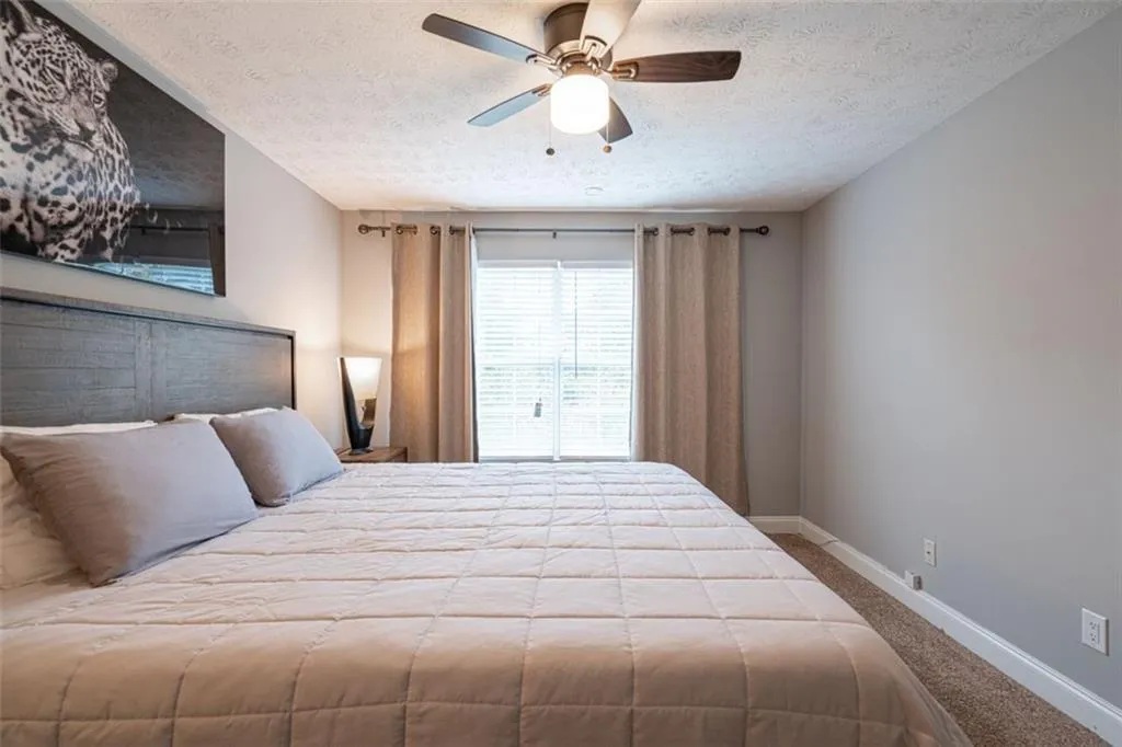 6980 Roswell Road Unit C6, Atlanta, Georgia 30328, 2 Bedrooms Bedrooms, ,1 BathroomBathrooms,Residential,Sold,6980 Roswell Road Unit C6,6965882