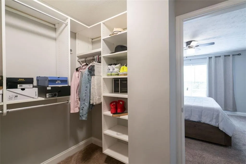 6980 Roswell Road Unit C6, Atlanta, Georgia 30328, 2 Bedrooms Bedrooms, ,1 BathroomBathrooms,Residential,Sold,6980 Roswell Road Unit C6,6965882