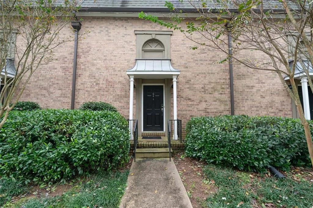 6980 Roswell Road Unit C6, Atlanta, Georgia 30328, 2 Bedrooms Bedrooms, ,1 BathroomBathrooms,Residential,Sold,6980 Roswell Road Unit C6,6965882