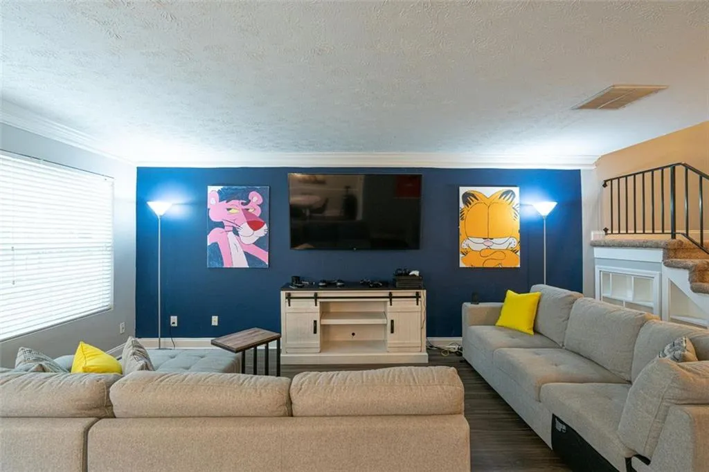 6980 Roswell Road Unit C6, Atlanta, Georgia 30328, 2 Bedrooms Bedrooms, ,1 BathroomBathrooms,Residential,Sold,6980 Roswell Road Unit C6,6965882