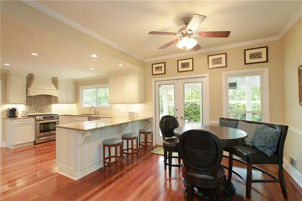 700 Schooner Circle, Sandy Springs, Georgia 30328, 5 Bedrooms Bedrooms, ,2 BathroomsBathrooms,Residential,Sold,700 Schooner Circle,5848995