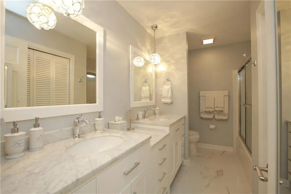 700 Schooner Circle, Sandy Springs, Georgia 30328, 5 Bedrooms Bedrooms, ,2 BathroomsBathrooms,Residential,Sold,700 Schooner Circle,5848995
