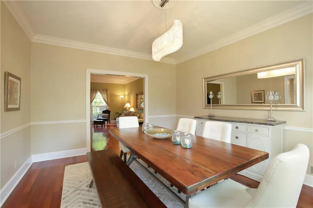 700 Schooner Circle, Sandy Springs, Georgia 30328, 5 Bedrooms Bedrooms, ,2 BathroomsBathrooms,Residential,Sold,700 Schooner Circle,5848995