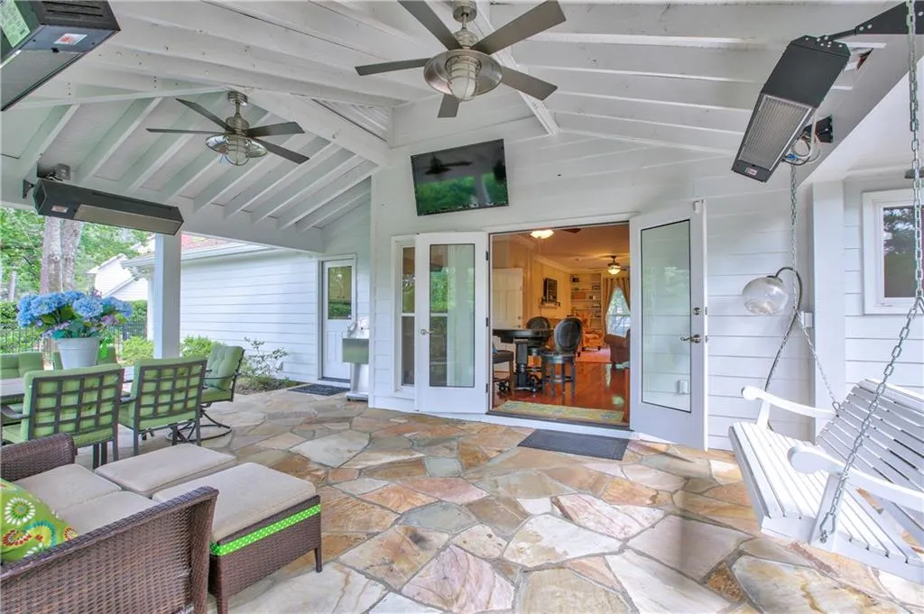 700 Schooner Circle, Sandy Springs, Georgia 30328, 5 Bedrooms Bedrooms, ,2 BathroomsBathrooms,Residential,Sold,700 Schooner Circle,5848995