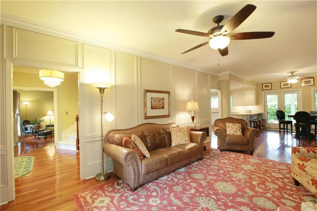 700 Schooner Circle, Sandy Springs, Georgia 30328, 5 Bedrooms Bedrooms, ,2 BathroomsBathrooms,Residential,Sold,700 Schooner Circle,5848995