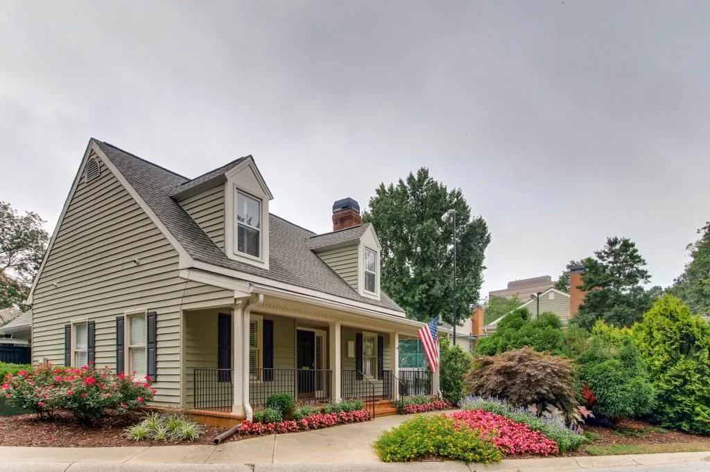 124 Mount Vernon Circle, Sandy Springs, Georgia 30338, 2 Bedrooms Bedrooms, ,2 BathroomsBathrooms,Residential,Sold,124 Mount Vernon Circle,6035756