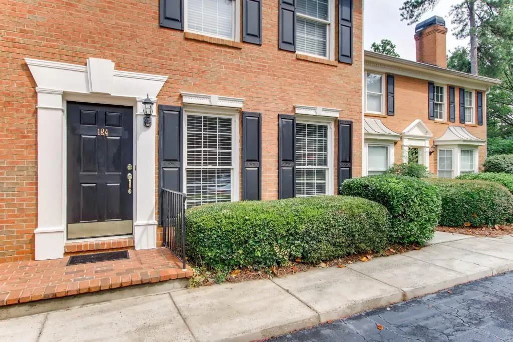 124 Mount Vernon Circle, Sandy Springs, Georgia 30338, 2 Bedrooms Bedrooms, ,2 BathroomsBathrooms,Residential,Sold,124 Mount Vernon Circle,6035756