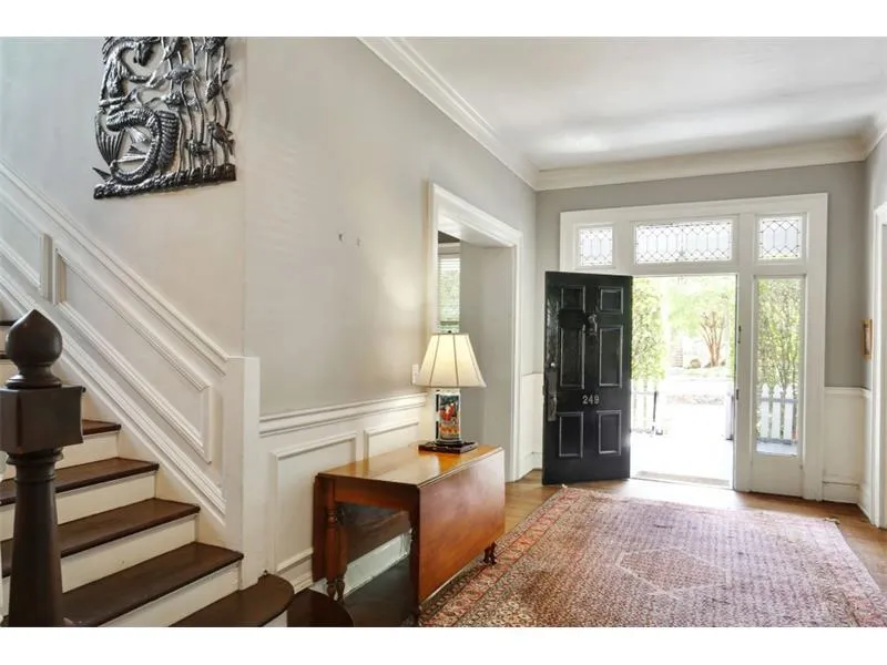 249 Peachtree Circle Ne, Atlanta, Georgia 30309, 6 Bedrooms Bedrooms, ,5 BathroomsBathrooms,Residential,Sold,249 Peachtree Circle Ne,5905207
