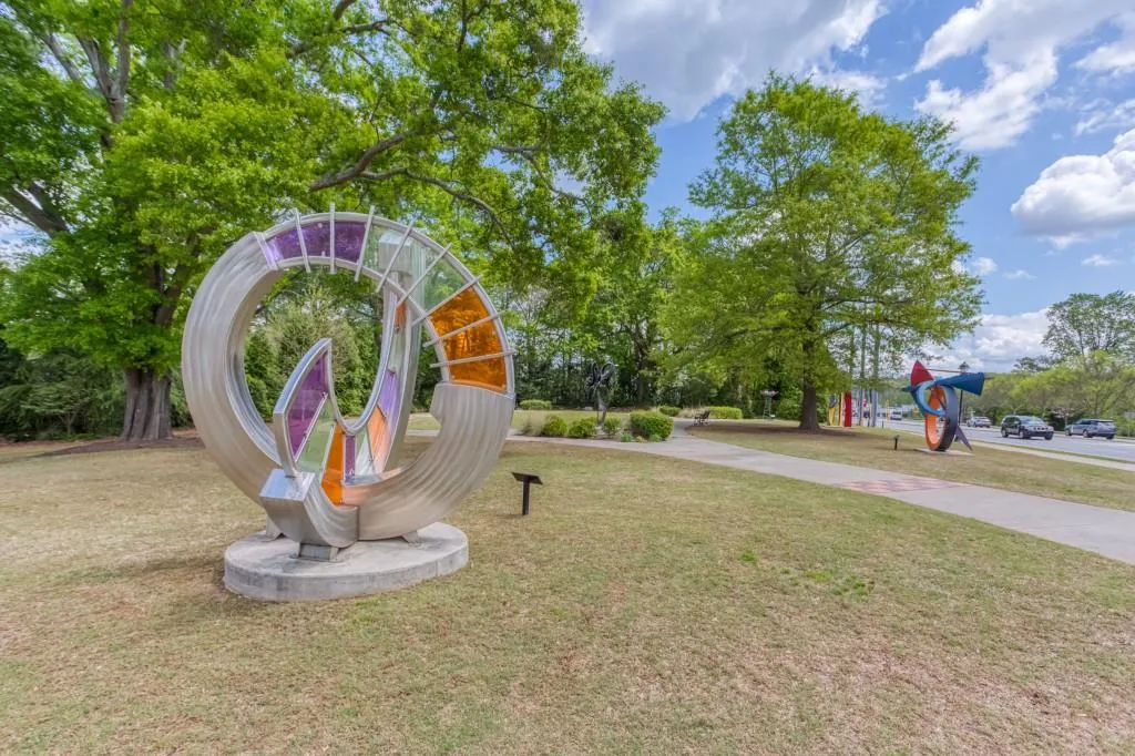 390 W Spalding Drive, Sandy Springs, Georgia 30328, 4 Bedrooms Bedrooms, ,4 BathroomsBathrooms,Residential,For Sale,390 W Spalding Drive,7619896