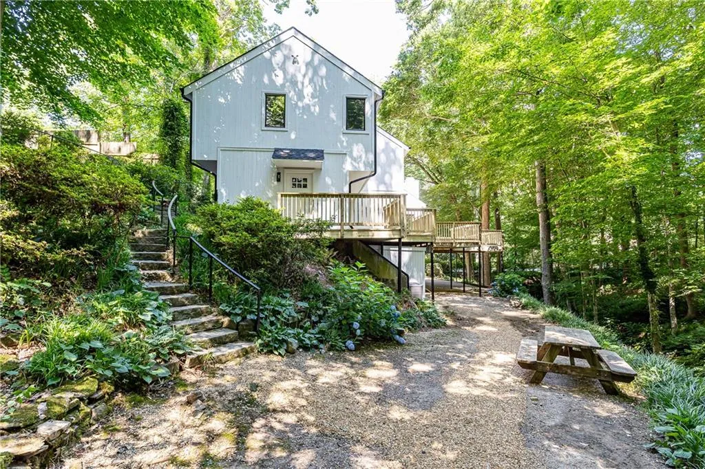 1285 Old Woodbine Road, Atlanta, Georgia 30319, 4 Bedrooms Bedrooms, ,2 BathroomsBathrooms,Residential,Sold,1285 Old Woodbine Road,7394414