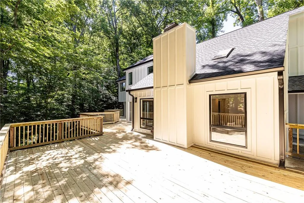 1285 Old Woodbine Road, Atlanta, Georgia 30319, 4 Bedrooms Bedrooms, ,2 BathroomsBathrooms,Residential,Sold,1285 Old Woodbine Road,7394414