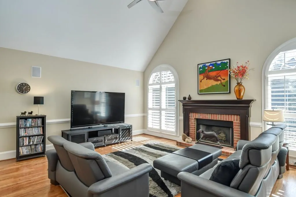 205 Summerhouse Lane, Sandy Springs, Georgia 30350, 5 Bedrooms Bedrooms, ,5 BathroomsBathrooms,Residential,Sold,205 Summerhouse Lane,5963170