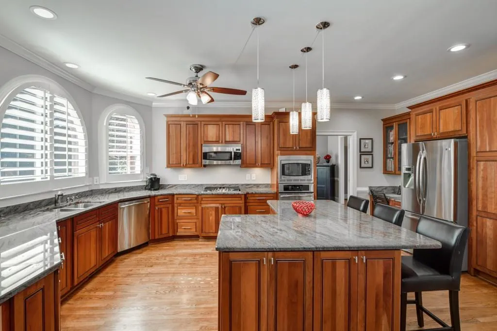 205 Summerhouse Lane, Sandy Springs, Georgia 30350, 5 Bedrooms Bedrooms, ,5 BathroomsBathrooms,Residential,Sold,205 Summerhouse Lane,5963170