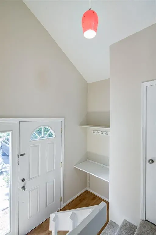 51 Dunwoody Springs Drive, Sandy Springs, Georgia 30328, 3 Bedrooms Bedrooms, ,2 BathroomsBathrooms,Residential,Sold,51 Dunwoody Springs Drive,6032245