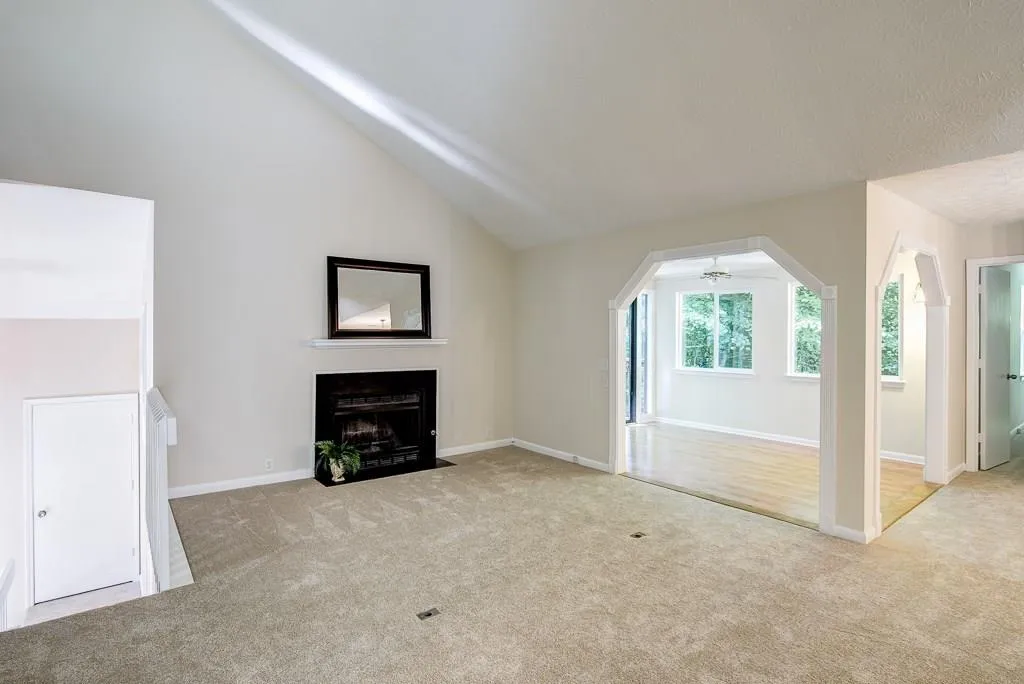 51 Dunwoody Springs Drive, Sandy Springs, Georgia 30328, 3 Bedrooms Bedrooms, ,2 BathroomsBathrooms,Residential,Sold,51 Dunwoody Springs Drive,6032245