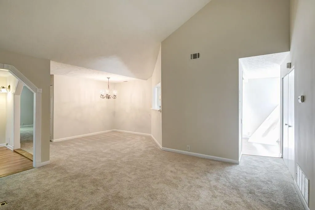 51 Dunwoody Springs Drive, Sandy Springs, Georgia 30328, 3 Bedrooms Bedrooms, ,2 BathroomsBathrooms,Residential,Sold,51 Dunwoody Springs Drive,6032245