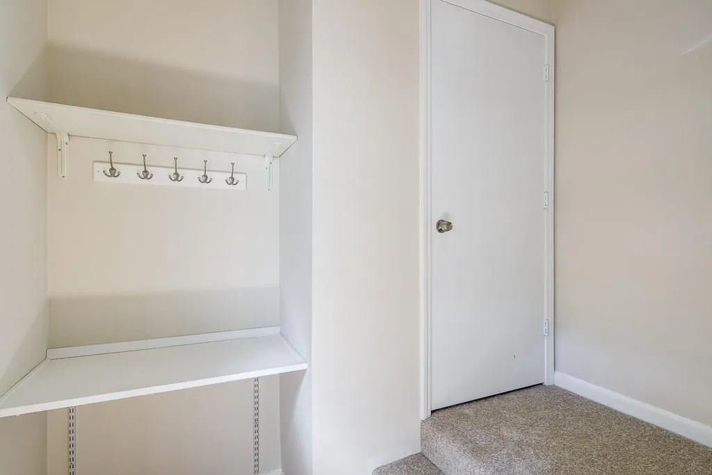 51 Dunwoody Springs Drive, Sandy Springs, Georgia 30328, 3 Bedrooms Bedrooms, ,2 BathroomsBathrooms,Residential,Sold,51 Dunwoody Springs Drive,6032245