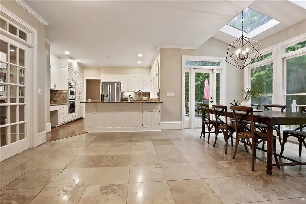 7680 Blandford Place, Sandy Springs, Georgia 30350, 6 Bedrooms Bedrooms, ,6 BathroomsBathrooms,Residential,Sold,7680 Blandford Place,6754826