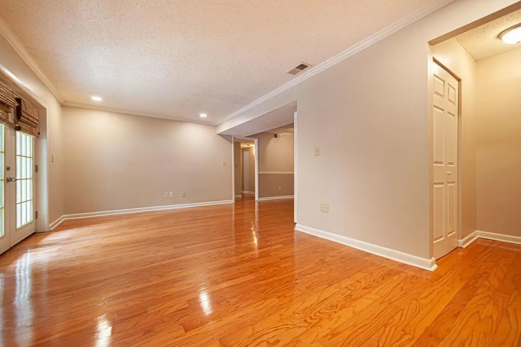 6900 Roswell Road Unit Q30, Sandy Springs, Georgia 30328, 2 Bedrooms Bedrooms, ,2 BathroomsBathrooms,Residential,Sold,6900 Roswell Road Unit Q30,6596770