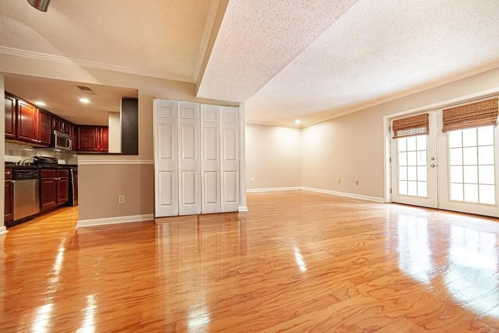 6900 Roswell Road Unit Q30, Sandy Springs, Georgia 30328, 2 Bedrooms Bedrooms, ,2 BathroomsBathrooms,Residential,Sold,6900 Roswell Road Unit Q30,6596770