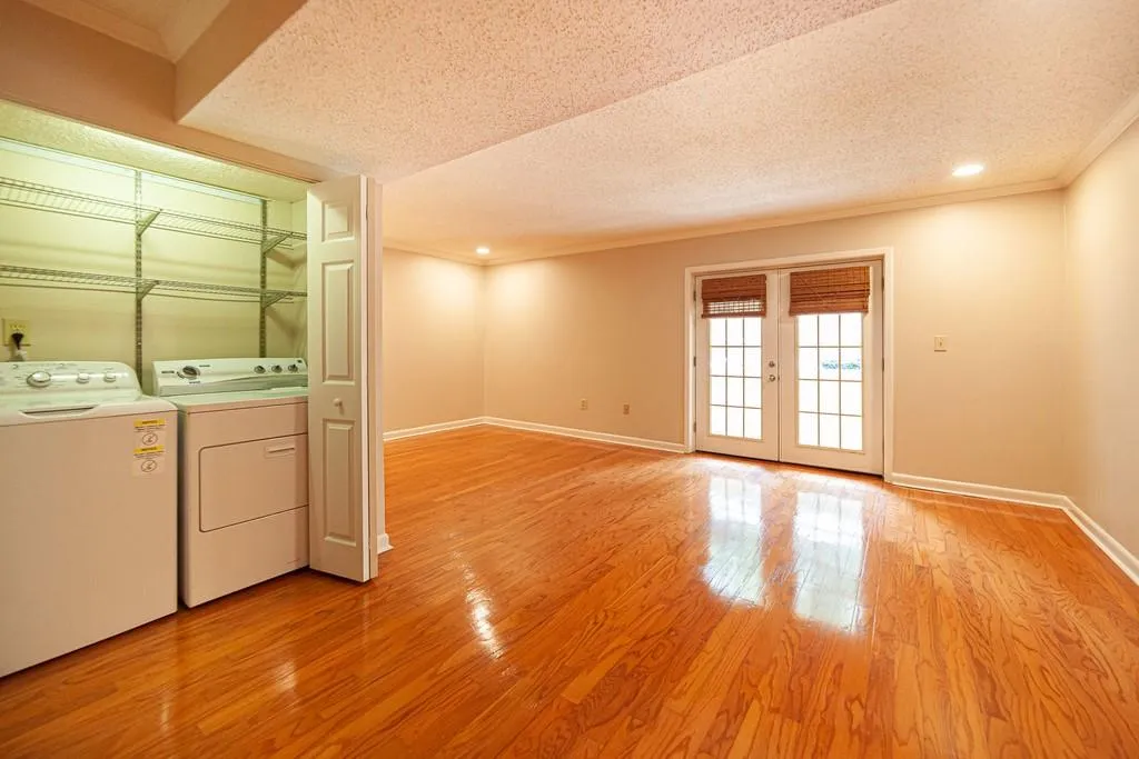 6900 Roswell Road Unit Q30, Sandy Springs, Georgia 30328, 2 Bedrooms Bedrooms, ,2 BathroomsBathrooms,Residential,Sold,6900 Roswell Road Unit Q30,6596770