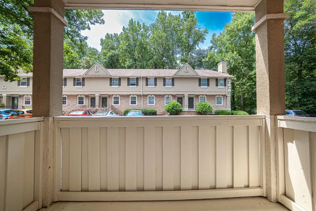 6900 Roswell Road Unit Q30, Sandy Springs, Georgia 30328, 2 Bedrooms Bedrooms, ,2 BathroomsBathrooms,Residential,Sold,6900 Roswell Road Unit Q30,6596770