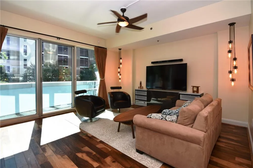 950 W Peachtree Street Nw Unit 407, Atlanta, Georgia 30309, 2 Bedrooms Bedrooms, ,2 BathroomsBathrooms,Residential,Sold,950 W Peachtree Street Nw Unit 407,5843465
