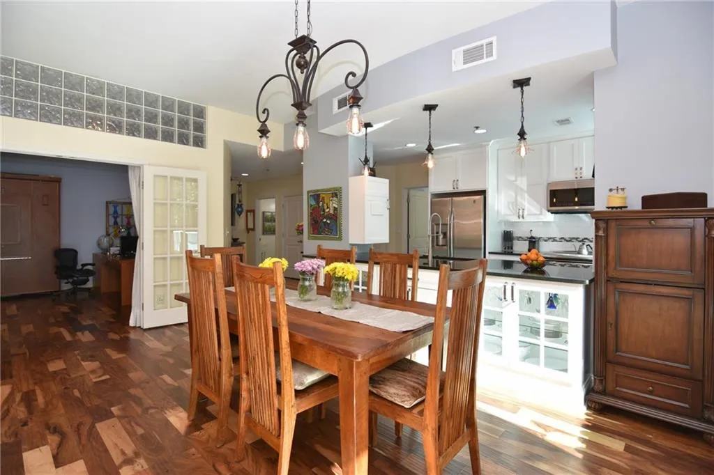 950 W Peachtree Street Nw Unit 407, Atlanta, Georgia 30309, 2 Bedrooms Bedrooms, ,2 BathroomsBathrooms,Residential,Sold,950 W Peachtree Street Nw Unit 407,5843465