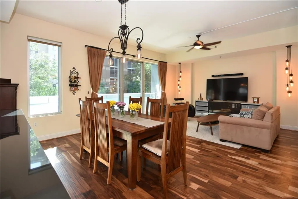 950 W Peachtree Street Nw Unit 407, Atlanta, Georgia 30309, 2 Bedrooms Bedrooms, ,2 BathroomsBathrooms,Residential,Sold,950 W Peachtree Street Nw Unit 407,5843465