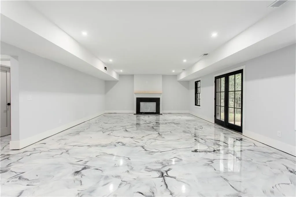 5850 Kayron Dr, Sandy Springs, Georgia 30328, 7 Bedrooms Bedrooms, ,6 BathroomsBathrooms,Residential,Sold,5850 Kayron Dr,7056483