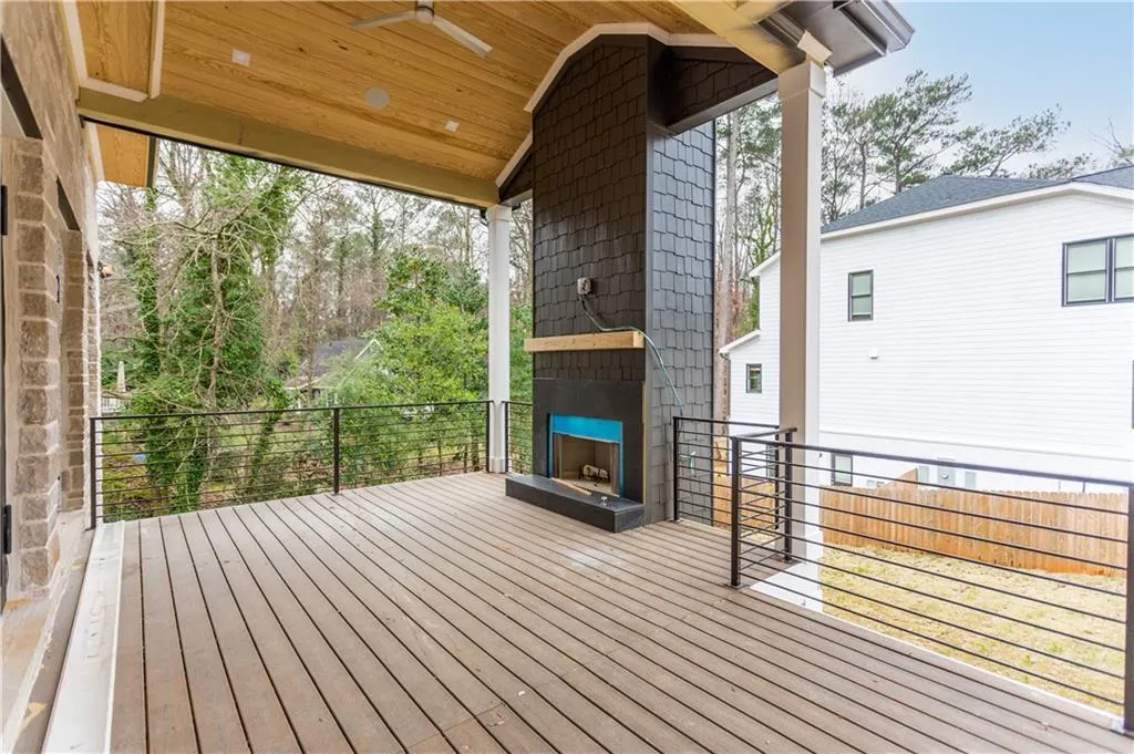 5850 Kayron Dr, Sandy Springs, Georgia 30328, 7 Bedrooms Bedrooms, ,6 BathroomsBathrooms,Residential,Sold,5850 Kayron Dr,7056483