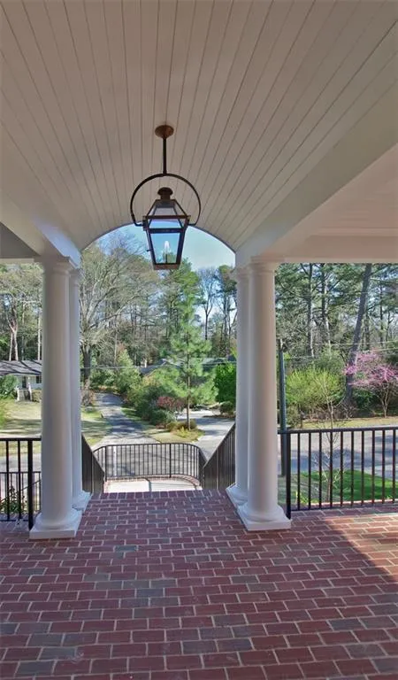 696 Darlington Road Ne, Atlanta, Georgia 30305, 5 Bedrooms Bedrooms, ,5 BathroomsBathrooms,Residential,Sold,696 Darlington Road Ne,5819075