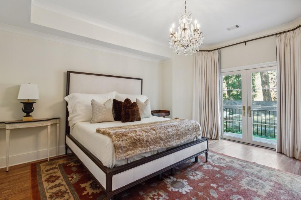 735 Whitemere Court, Atlanta, Georgia 30327, 5 Bedrooms Bedrooms, ,5 BathroomsBathrooms,Residential,Sold,735 Whitemere Court,7319309