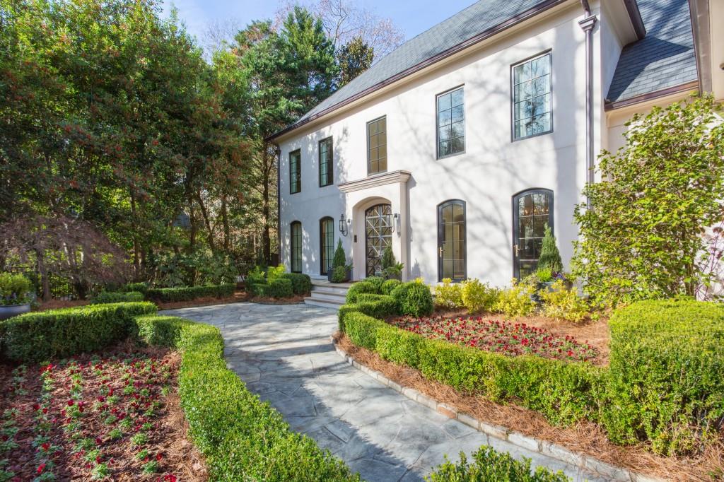 735 Whitemere Court, Atlanta, Georgia 30327, 5 Bedrooms Bedrooms, ,5 BathroomsBathrooms,Residential,Sold,735 Whitemere Court,7319309