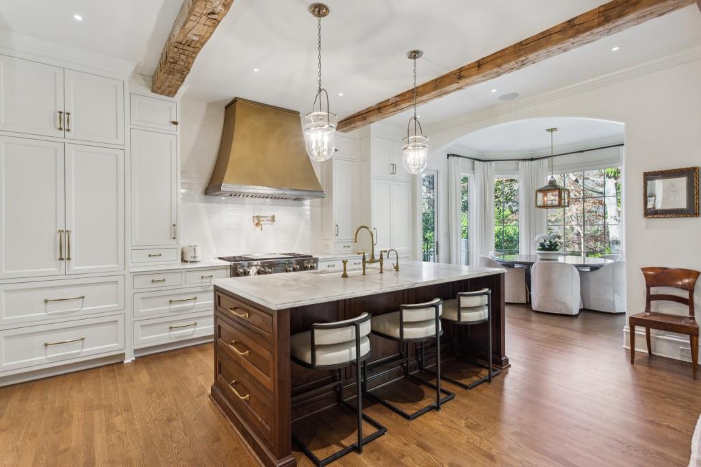 735 Whitemere Court, Atlanta, Georgia 30327, 5 Bedrooms Bedrooms, ,5 BathroomsBathrooms,Residential,Sold,735 Whitemere Court,7319309