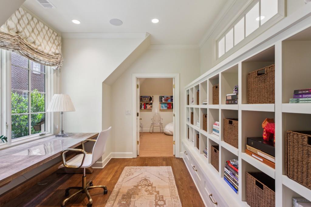 735 Whitemere Court, Atlanta, Georgia 30327, 5 Bedrooms Bedrooms, ,5 BathroomsBathrooms,Residential,Sold,735 Whitemere Court,7319309