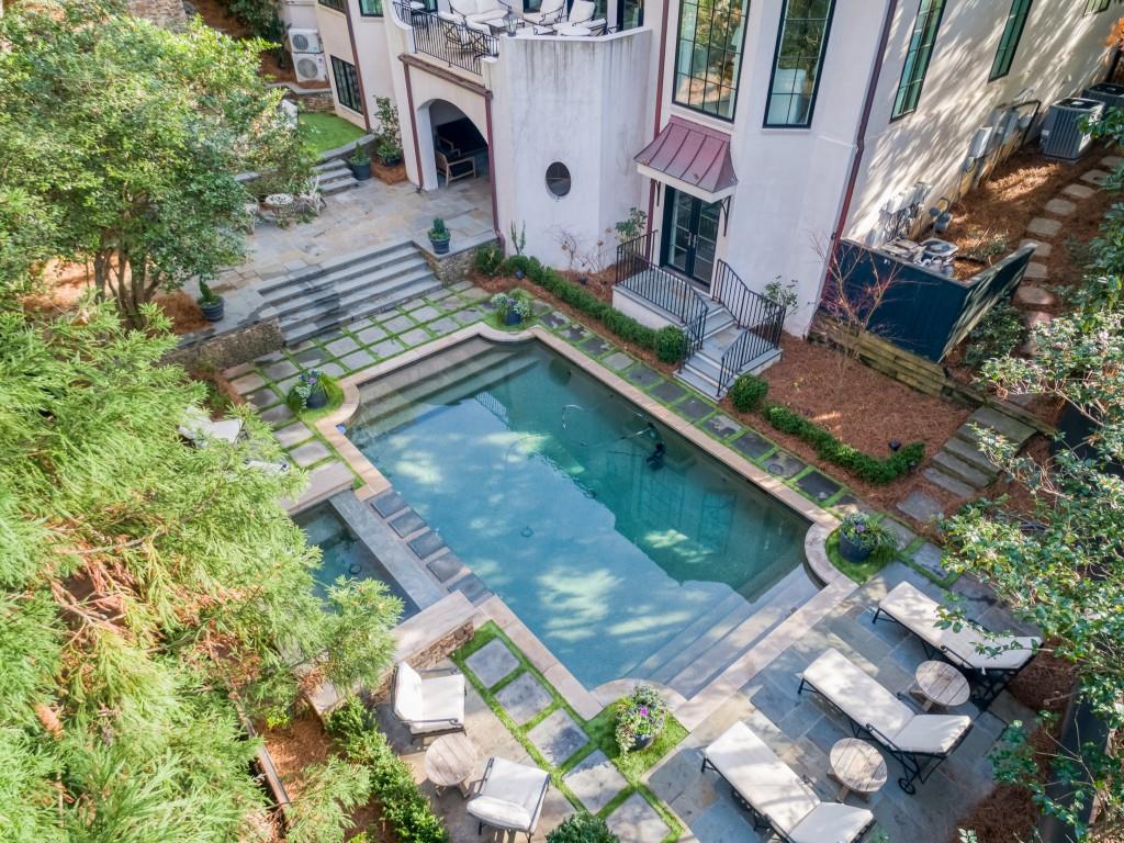 735 Whitemere Court, Atlanta, Georgia 30327, 5 Bedrooms Bedrooms, ,5 BathroomsBathrooms,Residential,Sold,735 Whitemere Court,7319309